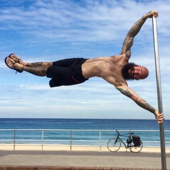 Defy Physics: One Simple Exercise For The Human Flag : r/onlinecalisthenics