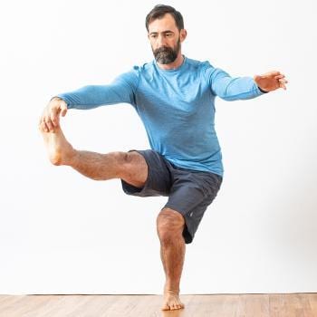 One leg balance pose foot mobility