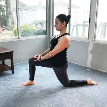 woman doing lunge stretch